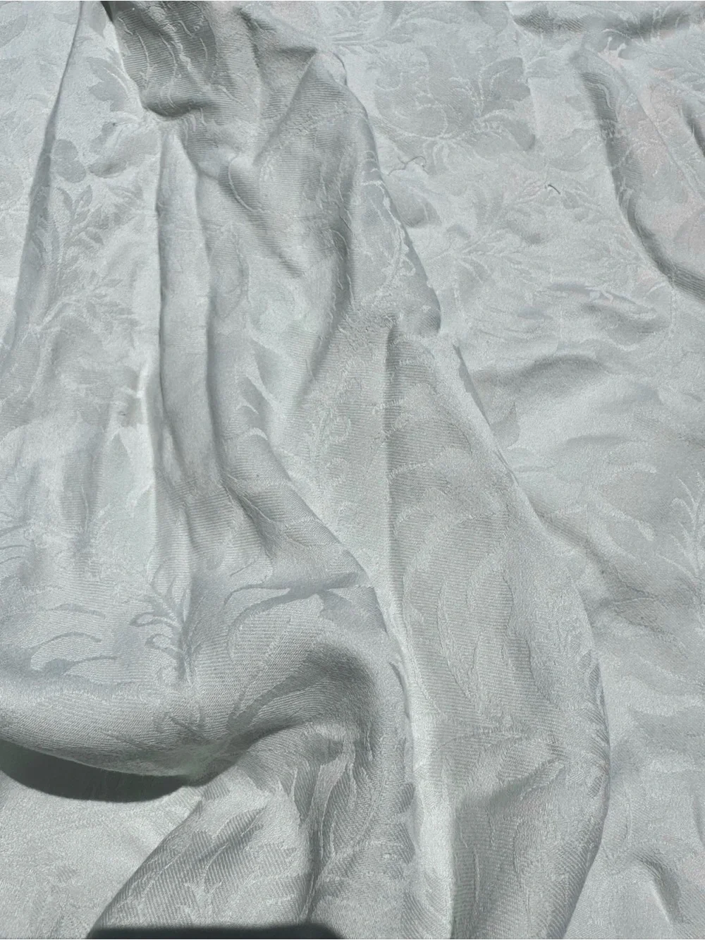 2 Sferra Egyptian Cotton Jacquard Linea Casa Light Green Gray King Shams, stains